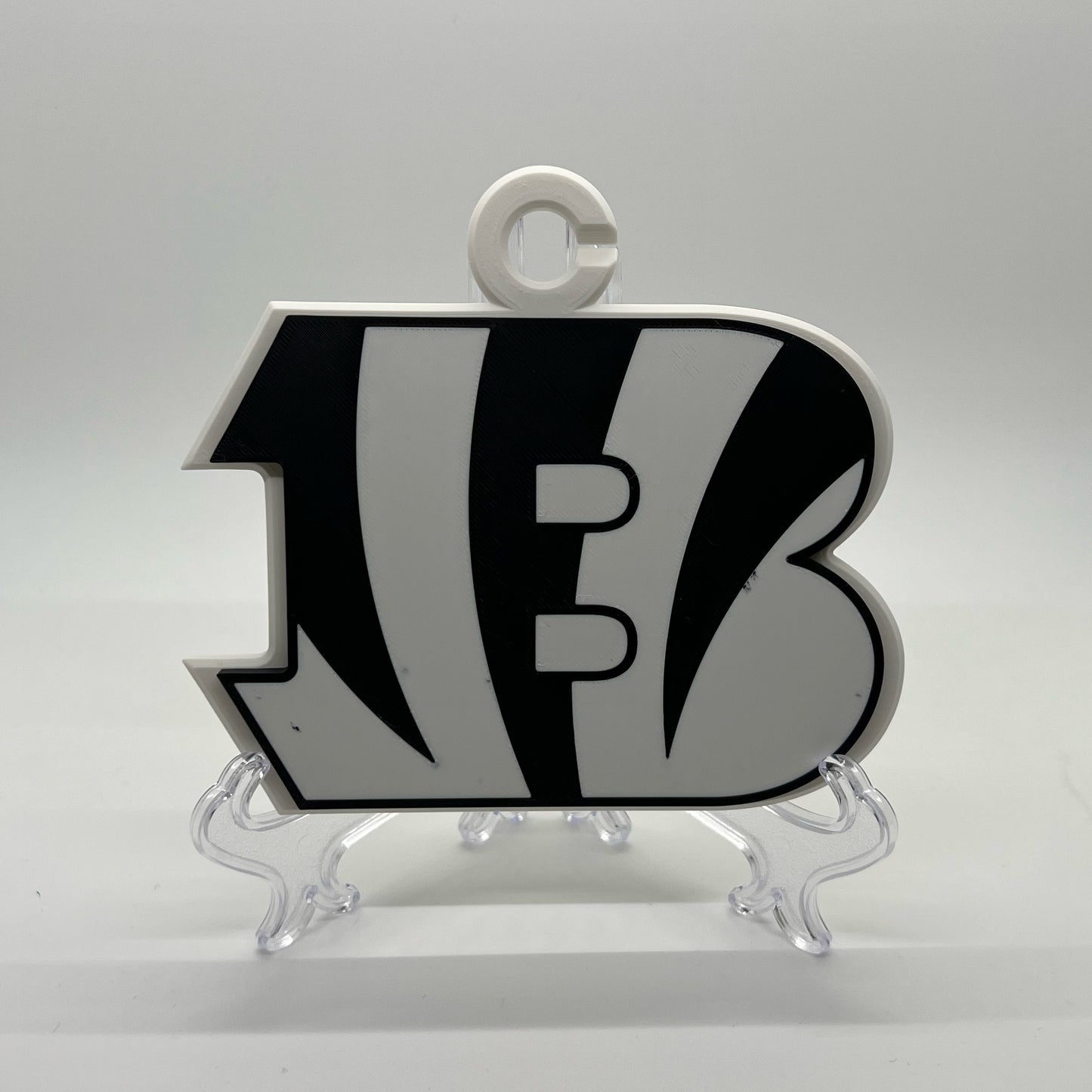 White Striped B Oversized Sports Chain