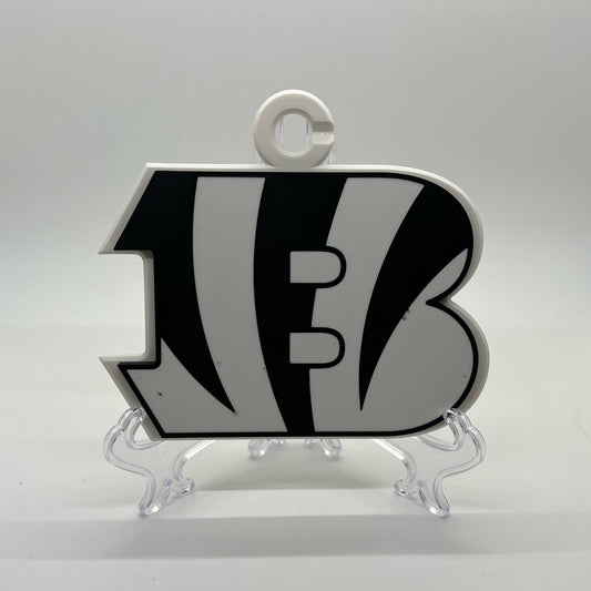 White Striped B Oversized Sports Chain